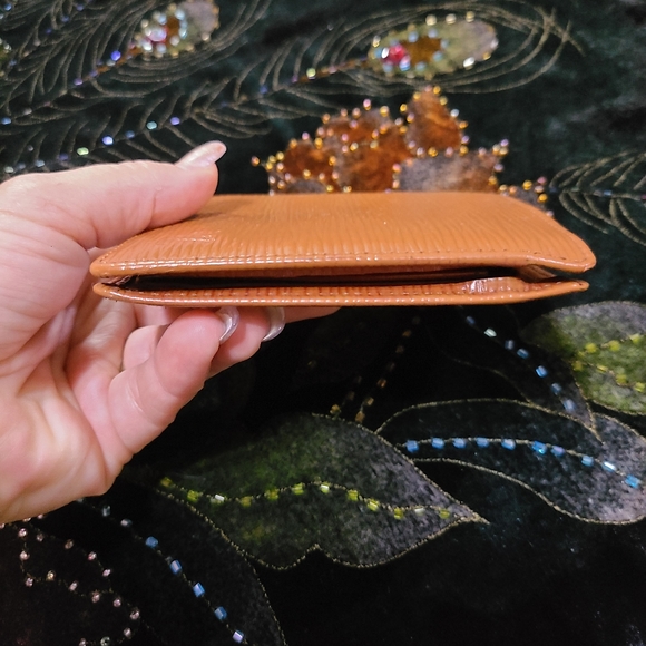 Louis Vuitton EPI Wallet - Picture 5 of 14